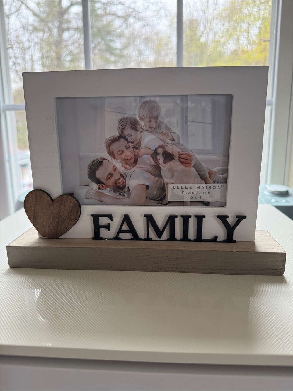 FAMILY Photo Frame in White and Brown